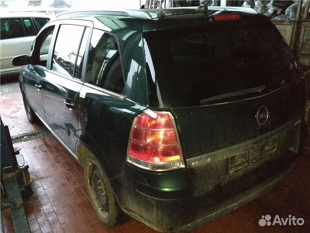 Дверь капот фара бампер Opel Zafira B 2005-2012