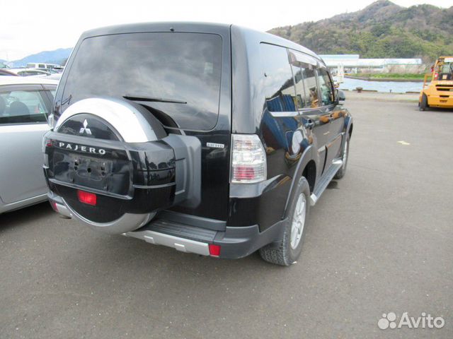 На разборе MItsubishi Pajero 4 3.0 на запчасти На разборе MItsubishi Pajero 4 3.0 на запчасти