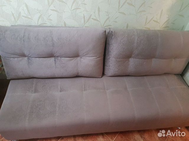 Диван
