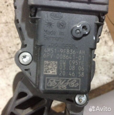 Педаль газа с электронным модулем Форд Фокус 2 Педаль газа с электронным модулем Форд Фокус 2