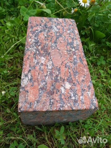 Брусчатка гранитная термо 20х10х5см, Капустинское Брусчатка гранитная термо 20х10х5см, Капустинское