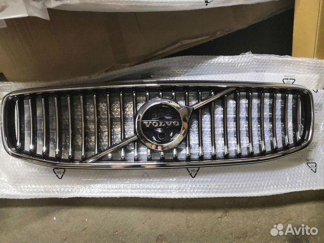 Решетка радиатора Volvo S90 Решетка радиатора Volvo S90