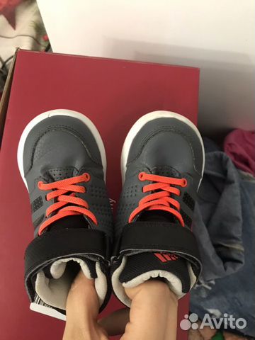 Кроссовки Adidas (ботинки) 21, 22 р Кроссовки Adidas (ботинки) 21, 22 р