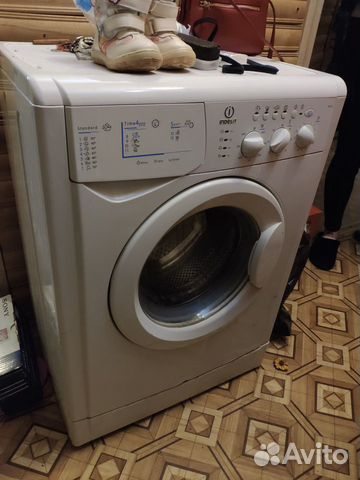 Стиральная машина Indesit wisl85 Стиральная машина Indesit wisl85