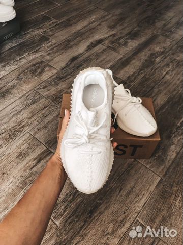 Кроссовки adidas yeezy 350 Кроссовки adidas yeezy 350