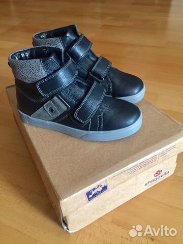 Ботинки демисезонные новые