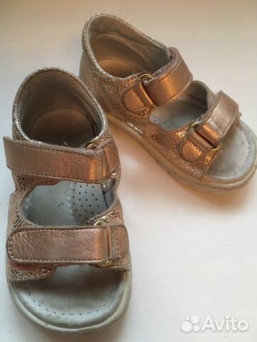 Босоножки для девочки кожаные