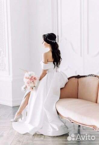 Свадебное платье атласное