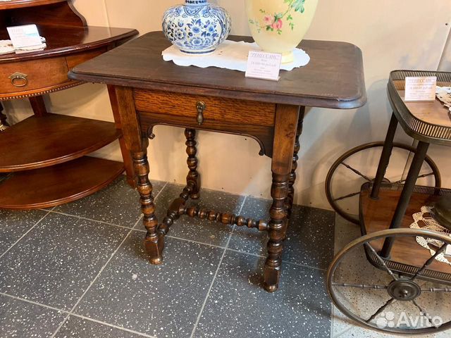 Столики антик
