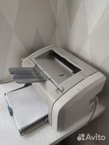 Письменный стол в детскую (парта) Письменный стол в детскую (парта)