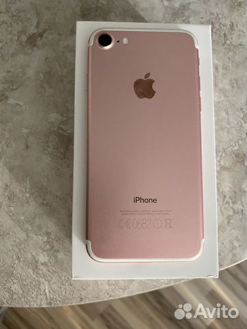 Телефон iPhone 7 Телефон iPhone 7