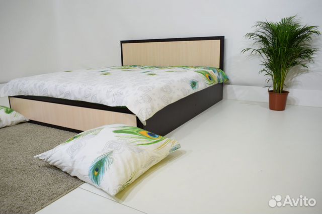Кровать с матрасом