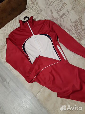 Спортивный костюм Спортивный костюм