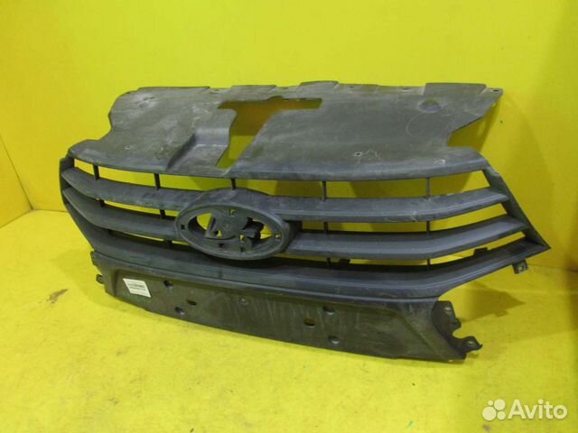 Решетка радиатора LADA Vesta 2015-н.в