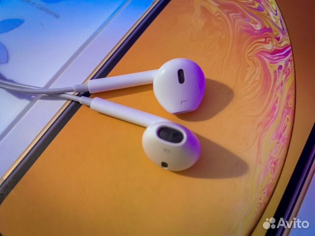 Наушники Apple EarPods Lightning