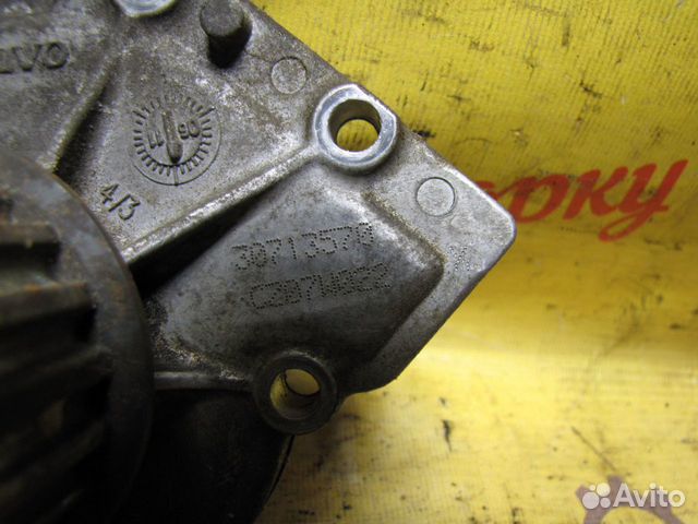 Помпа насос водяной Volvo S40 2.4 B5244S Помпа насос водяной Volvo S40 2.4 B5244S