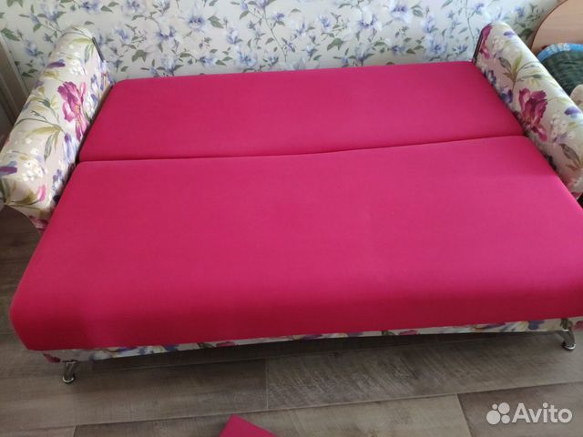 Диван