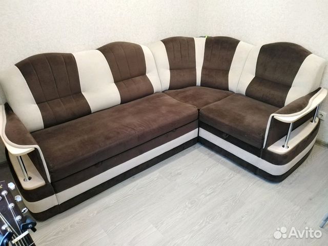 Диван