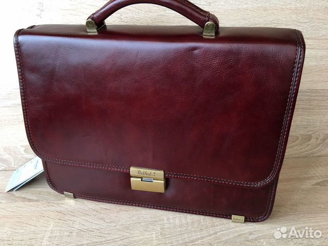 Мужской портфель из натуральной кожи Мужской портфель из натуральной кожи