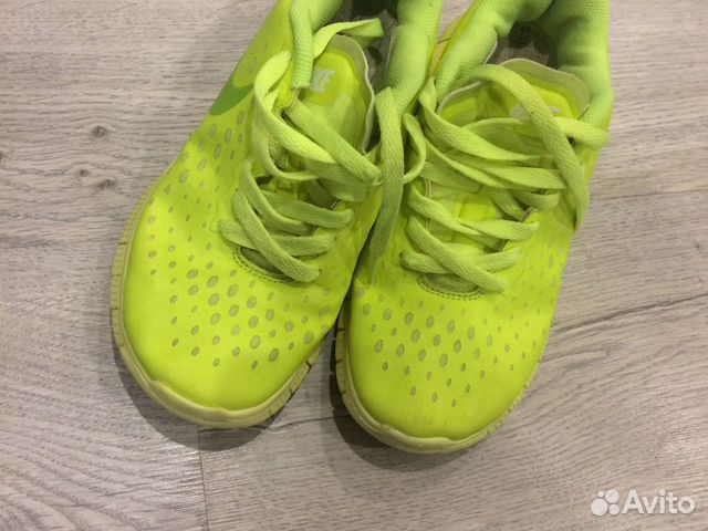 Кроссовки женские Nike Кроссовки женские Nike