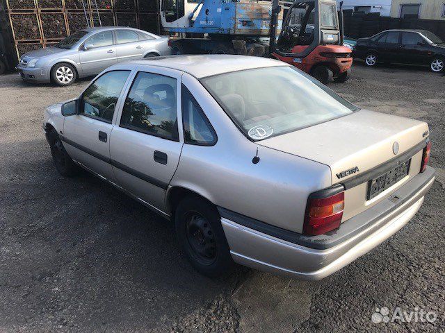 Разбор на запчасти Opel Vectra A 1988-1995 Разбор на запчасти Opel Vectra A 1988-1995