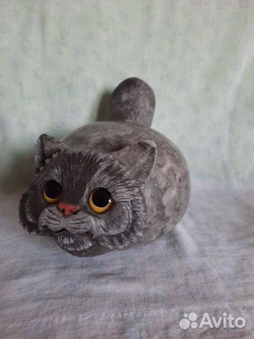 Каменная статуэтка серого котика Каменная статуэтка серого котика