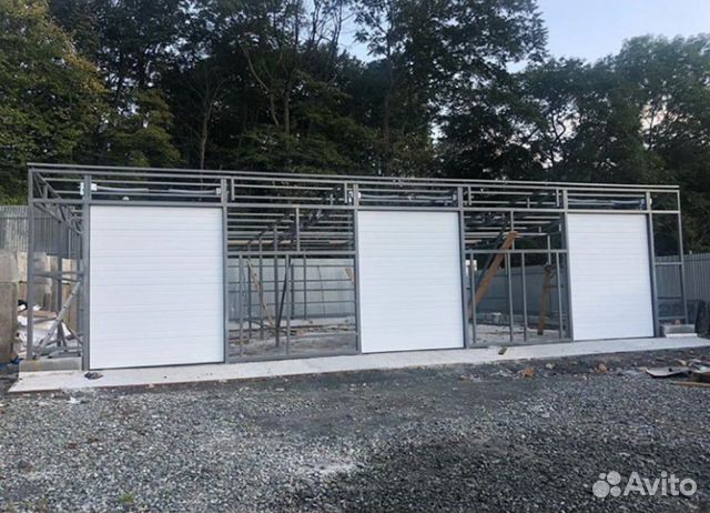 Промышленные ворота подъемные 3500 х 3250 мм Промышленные ворота подъемные 3500 х 3250 мм