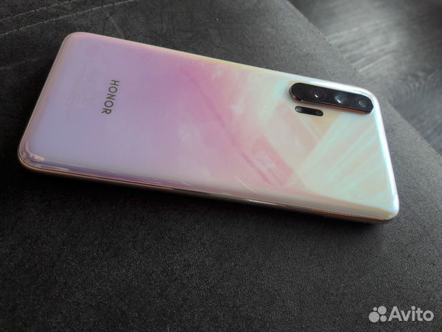 Телефон Honor 20 PRO