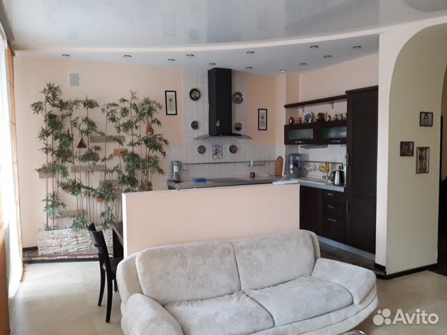 3-room apartment, 92 m2, 2/5 floor.