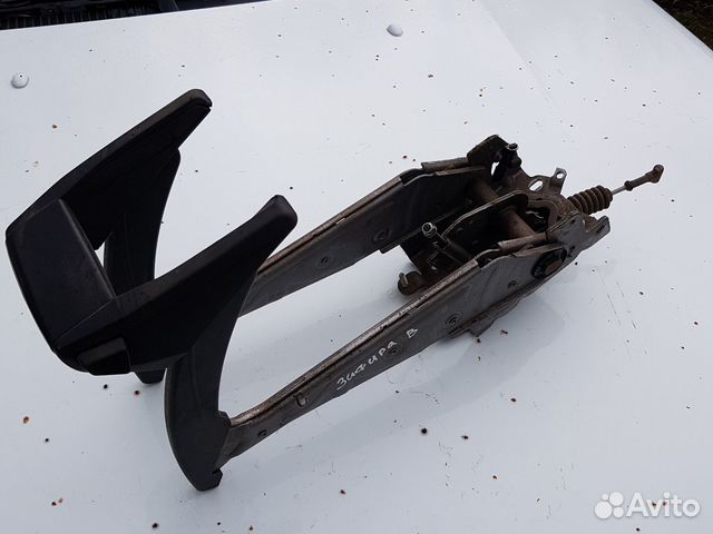 Механизм ручного тормоза Зафира В