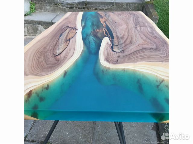 Стол с эпоксидной заливкой Стол с эпоксидной заливкой