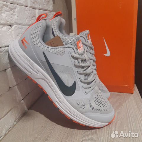 Кроссовки Nike