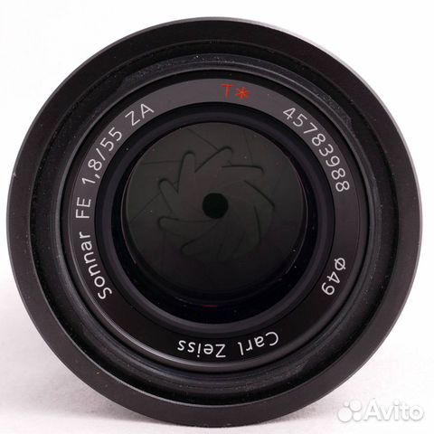 Zeiss FE 55mm f/1.8 T* ZA