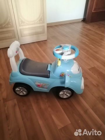 Машинка каталка Машинка каталка