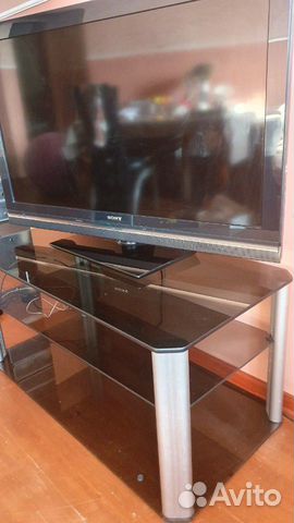 Телевизор sony и столик для телевизора