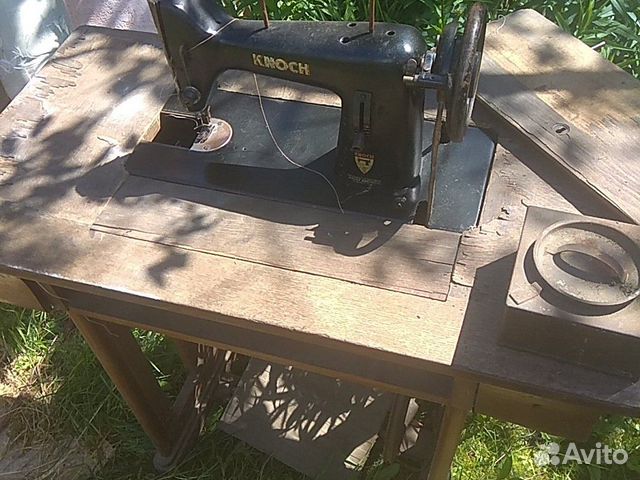 Швейная машинка ножная Knoch Швейная машинка ножная Knoch