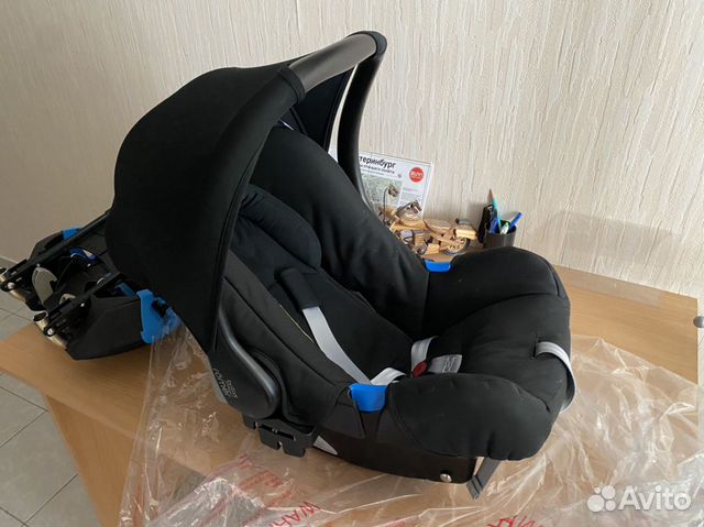 Автолюлька Britax Roemer Baby-Safe + ременная база Автолюлька Britax Roemer Baby-Safe + ременная база