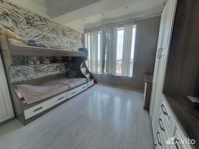2-к квартира, 54 м², 4/10 эт.