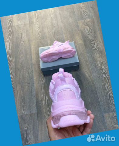 Кроссовки Balenciaga Triple S Кроссовки Balenciaga Triple S