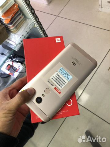 Телефон Xiaomi red mi 5plus 3/32 gold