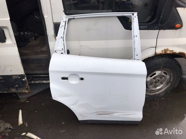 Дверь лева задняя правая Ford kuga Дверь лева задняя правая Ford kuga