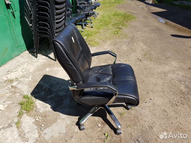 Продам черные кресла офисные, в наличии 4 шт Продам черные кресла офисные, в наличии 4 шт