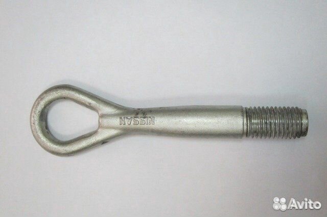 Буксировочный крюк Nissan