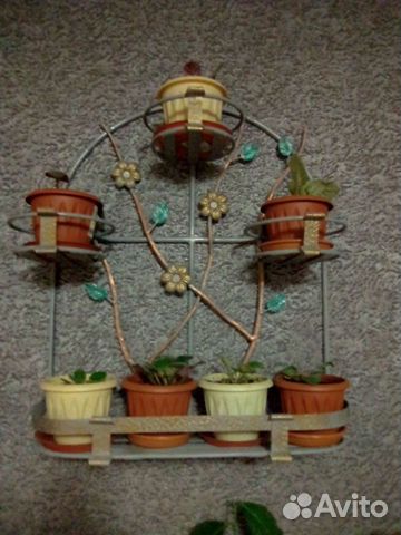 Подставка под цветы на стену