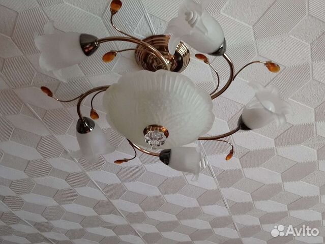 Люстры и светильники