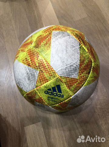 Футбольный мяч