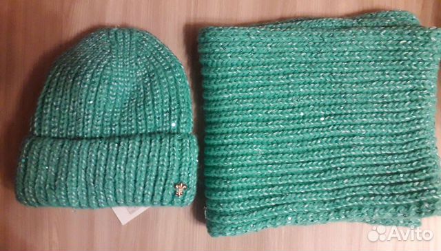 Новый комплект шапка на флисе и шарф-снуд с паетка