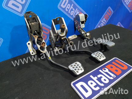 Педаль сцепления Nissan 350Z Infiniti G35 Coupe