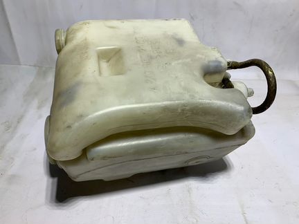 Бачок омывателя лобового стекла W210