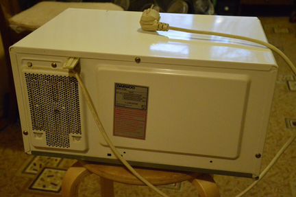 Микроволновка Daewoo KOR-4125 (не запускается)